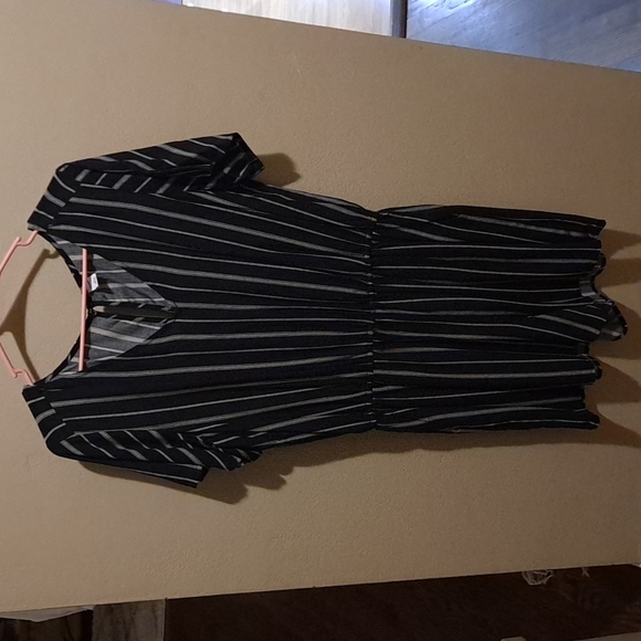 Old Navy Women's Romper - Picture 3 of 7